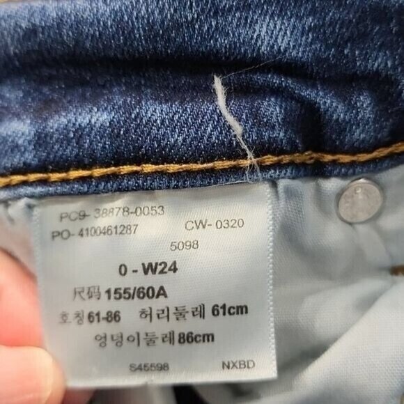 Levi's Jeans Mom Cropped Distressed Mid-rise Denizen Women's 0 - Picture 7 of 8